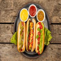 Hot-dogs-with-sauce-plate
